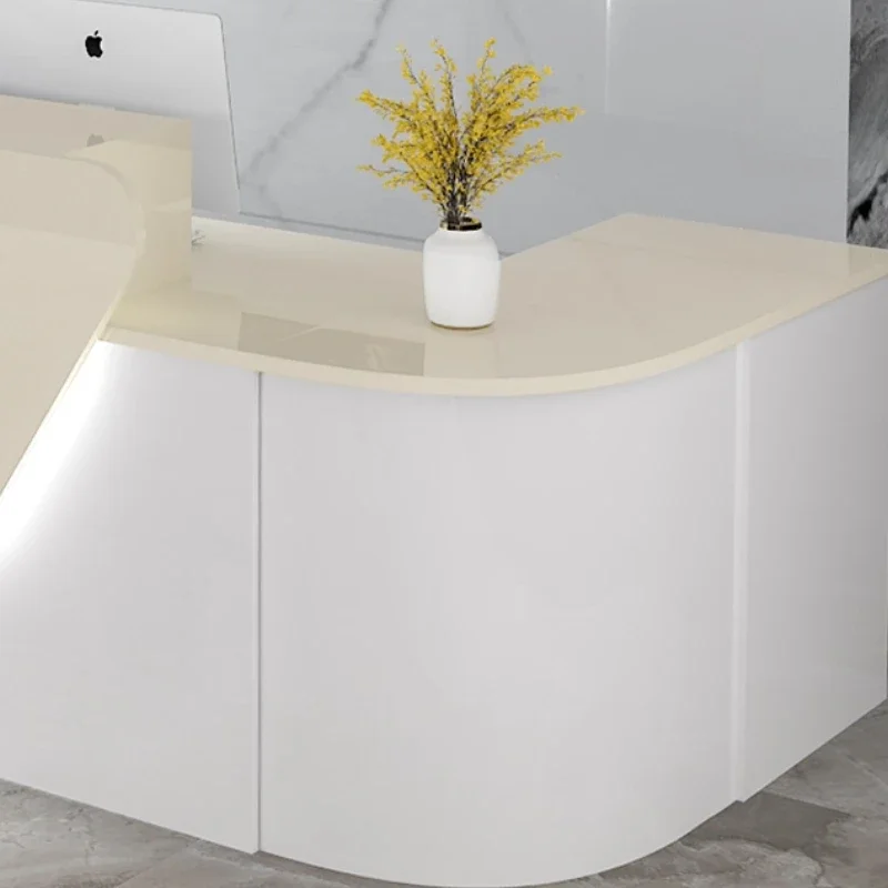Luksusowe biurko recepcyjne z  – Office Furniture Usa recenzja i cena